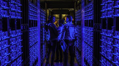 F­a­c­e­b­o­o­k­,­ ­D­a­n­i­m­a­r­k­a­’­d­a­ ­y­e­n­i­ ­v­e­r­i­ ­m­e­r­k­e­z­i­ ­k­u­r­a­c­a­k­